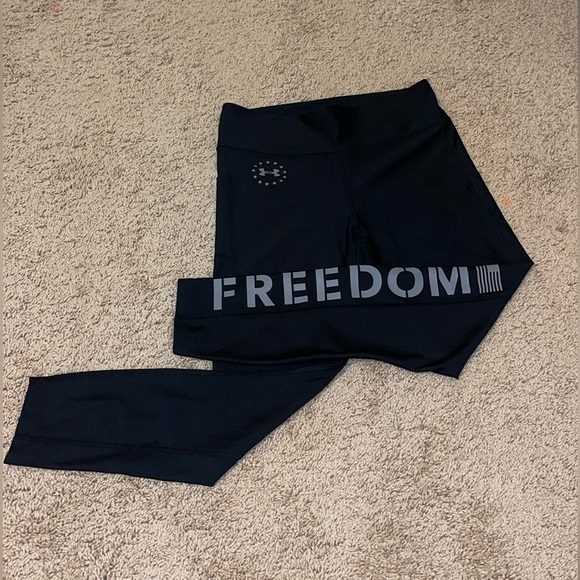 Under Armour Freedom Leggings - Picture 2 of 5
